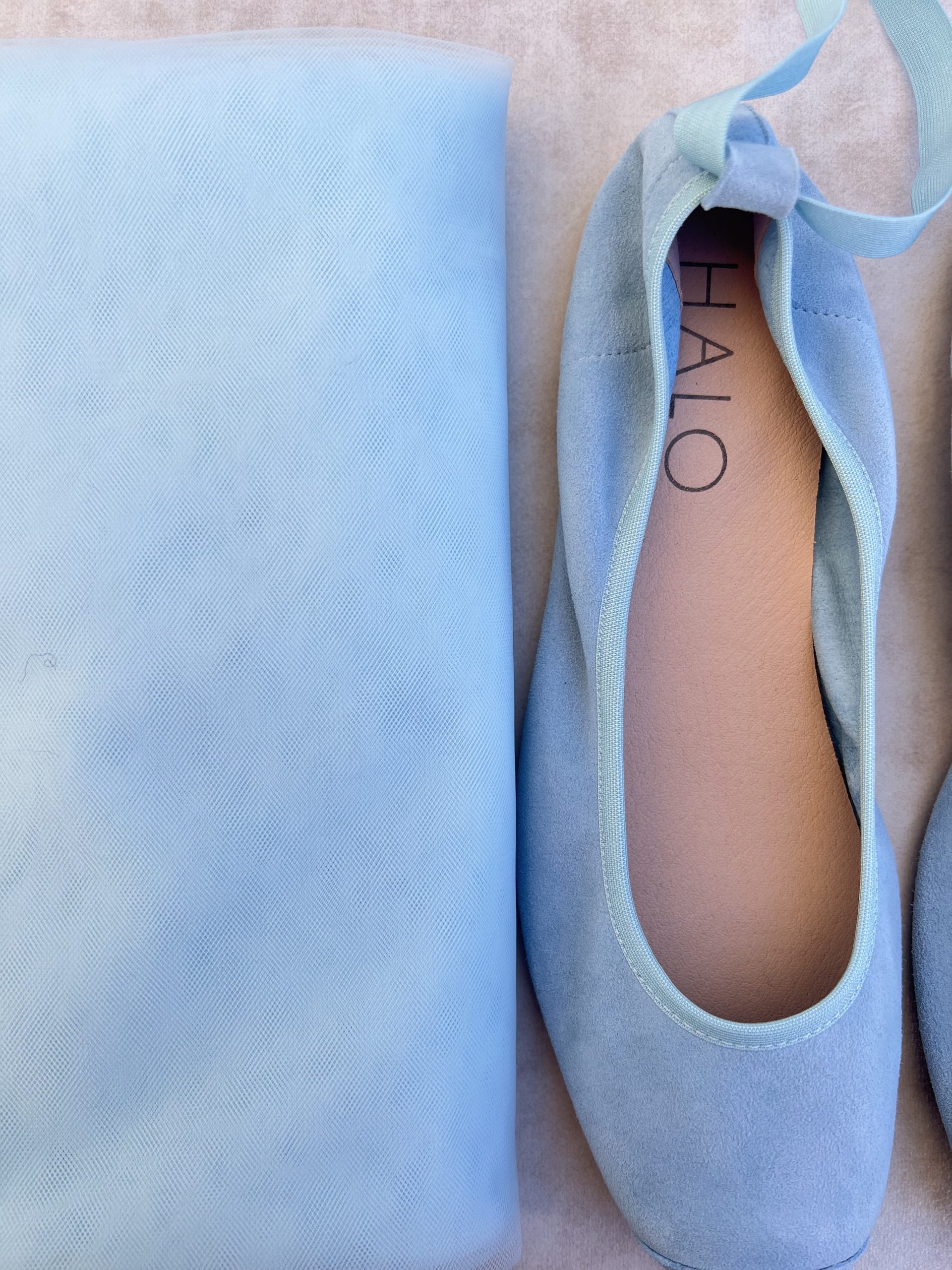 Bailarina de comunión en ante azul para niña, elegante y cómoda – Flor de C